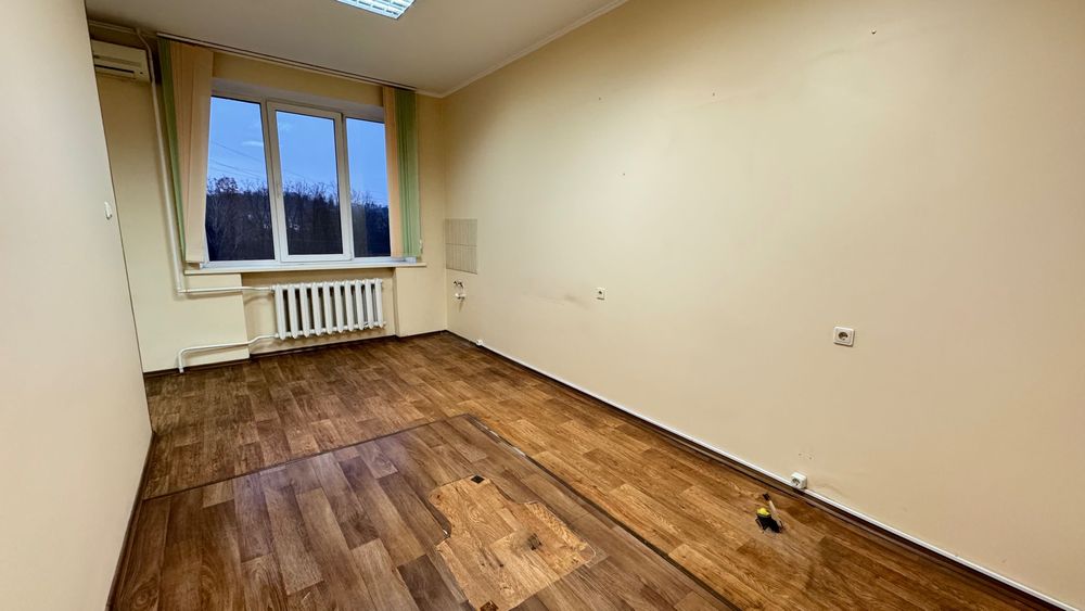 Комерційне приміщення в будівлі Автошколи! 33 м2! Ремонт! м. Вишгород!