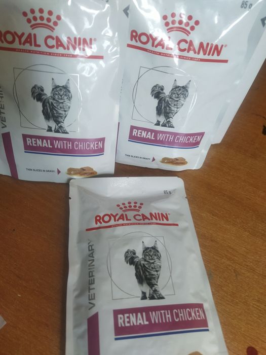 Продам корм для кошек