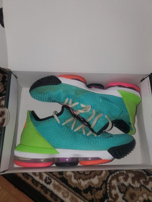 Nike LBJ оригинал 43 размер