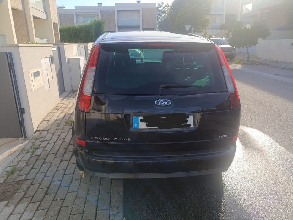 Ford Focus C-Max 1.6 TDCi Ghia – Bancos em Pele – Full Extras (2005)