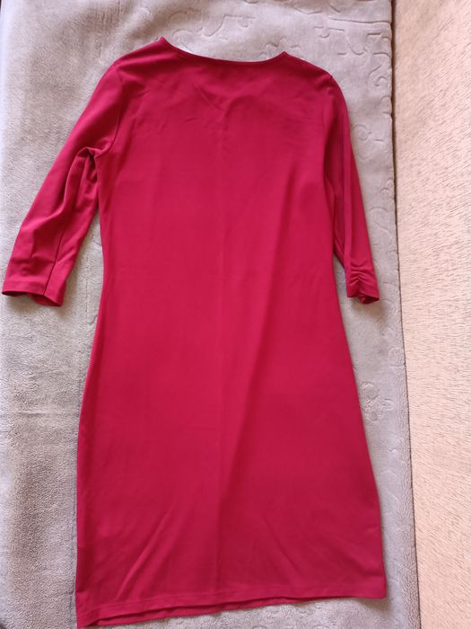 Klasyczna czerwona sukienka r40