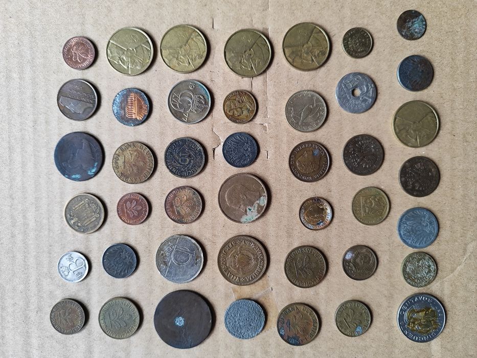 Lote +90 moedas antigas de vários países - coleção