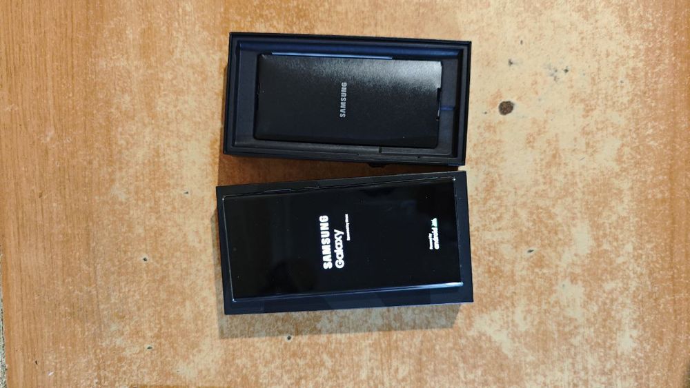Samsung Galaxy S22 Ultra 12/256 ГБ — б/у, відмінний стан