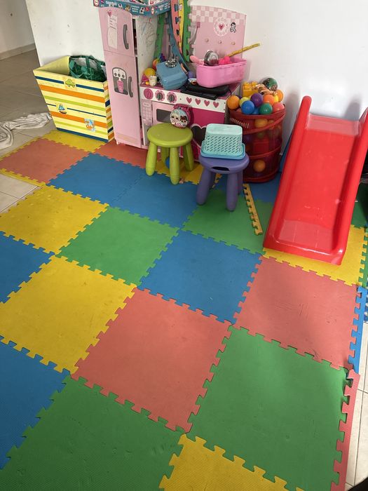 Ama,cuido de crianças