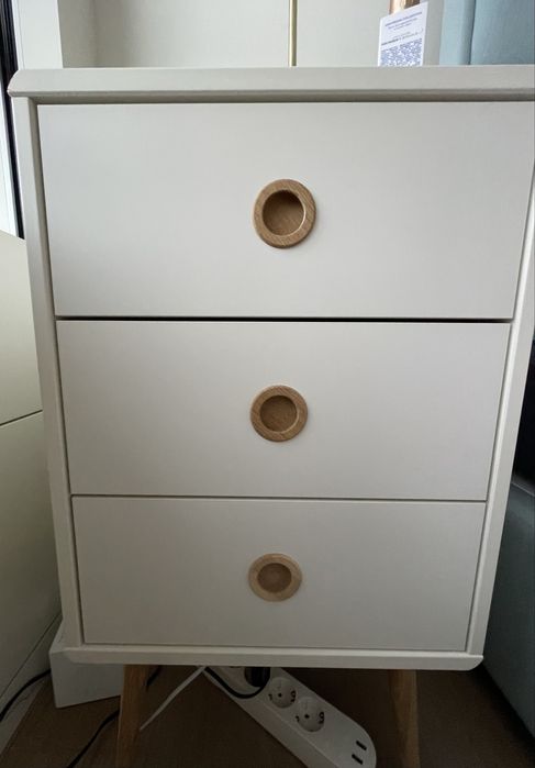 Mesas de cabeceira estilo escandinavo - em muito bom estado