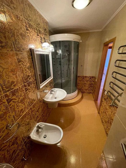 Дворівнева квартира в центрі міста! Можлива розстрочка!