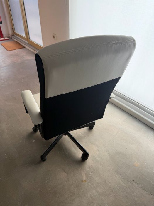 Cadeira de escritorio IKEA