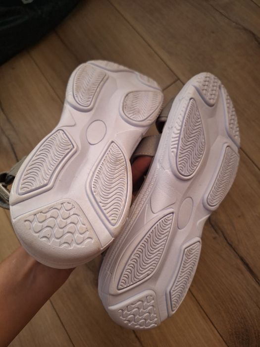 Sandaly damskie 39 jak nowe