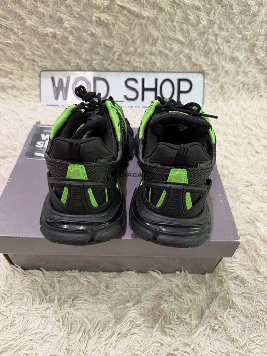 Balenciaga track 46