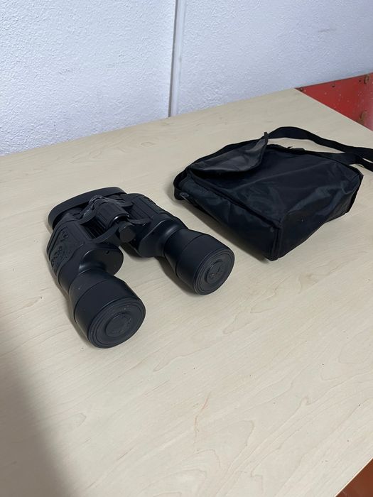 Vendo binóculos de mão