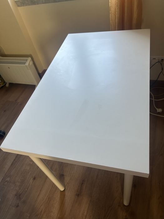 Mesa/Secretária Branca