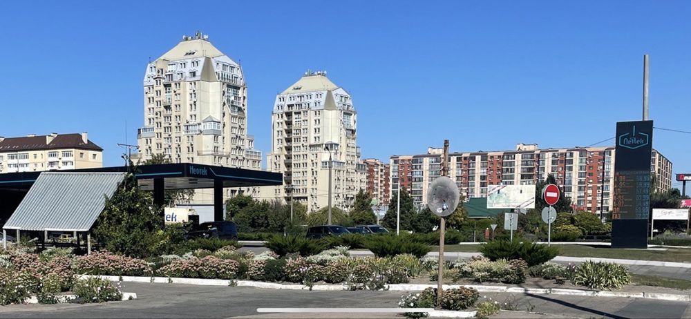 Продам 4х комнатную квартиру на Слобожанском
