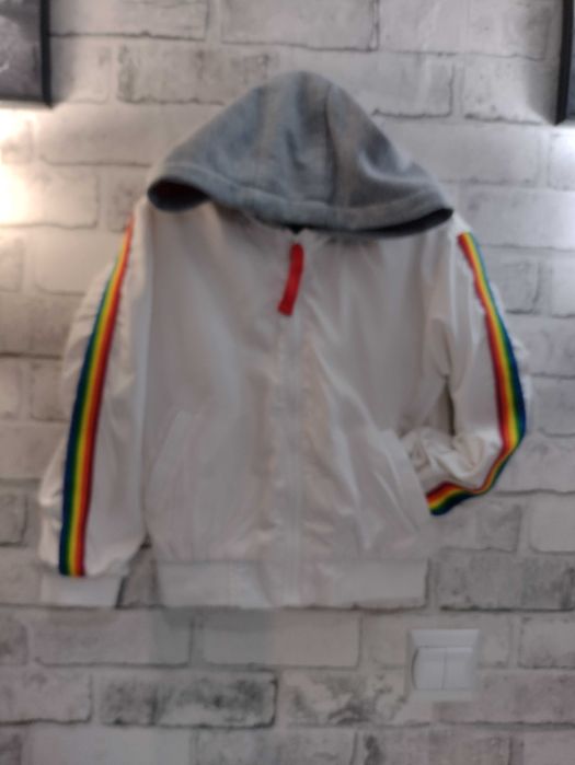 biała kurtka kapturem tęczowe wiatrówka przejściowa dziewczynki 116