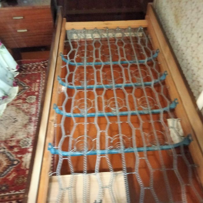 Ліжко ( кровать )