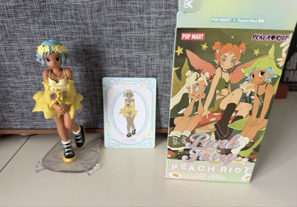 Pop mart Peach Riot Punk Fairy- Frankie Sunflower