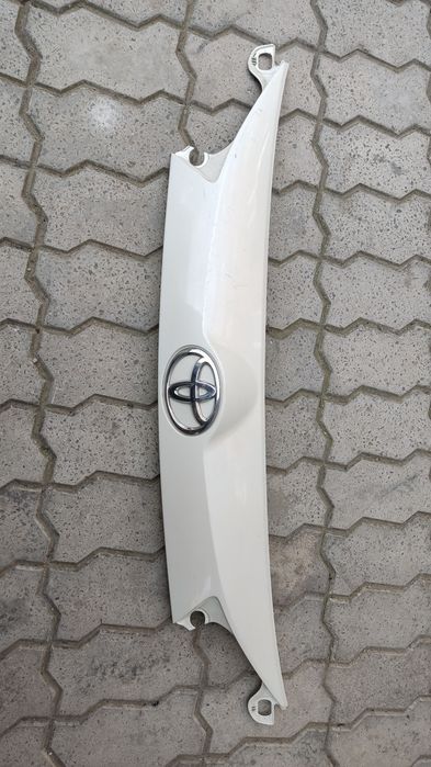 TOYOTA RAV-4 IV Накладка кришки багажника 1G4 12-