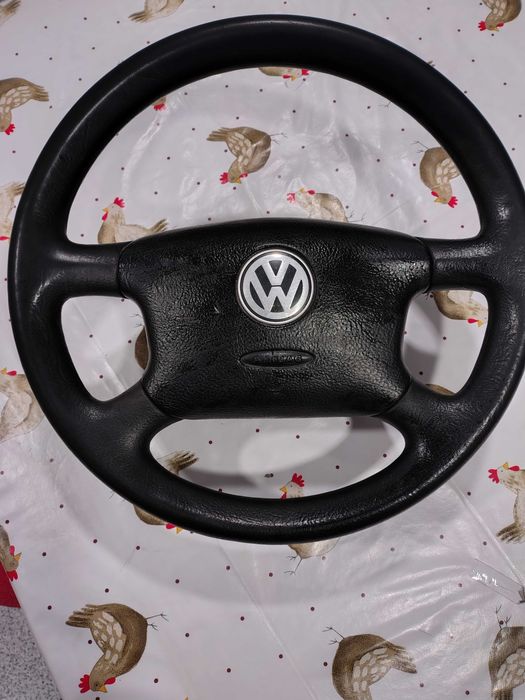Volante VW bora em bom estado