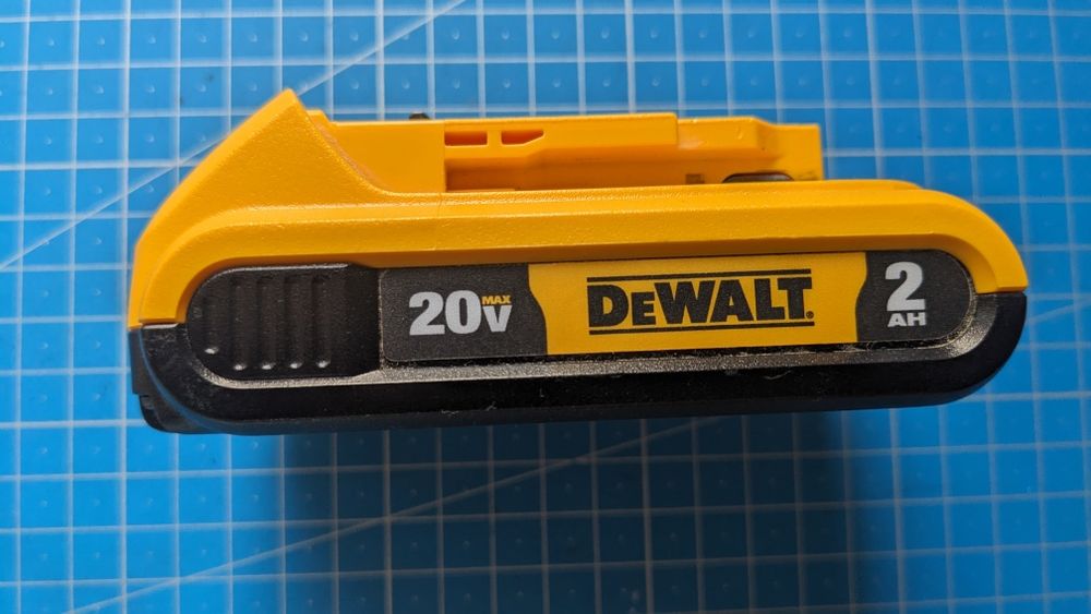 Шуруповерт Dewalt DCD791 NT в кейсі