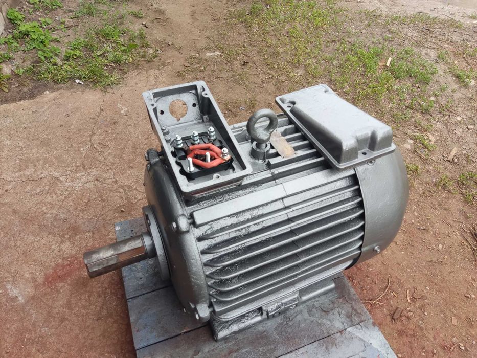 Электродвигатель 30 кВт 735 об/мин тип 4АМ225М8У3, Лапы 380 В