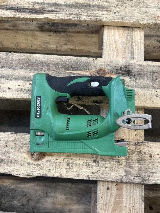 Zszywacz akumulatorowy Hikoki N18DSL