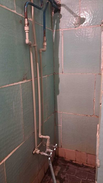 Продам кімнату 13 м2 гуртожиток Голлівуд Чернігів СМ