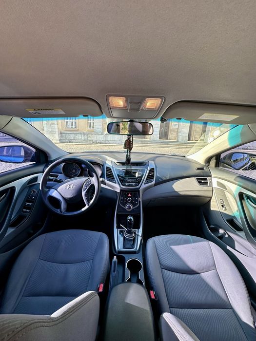 Hyndai Elantra 2015