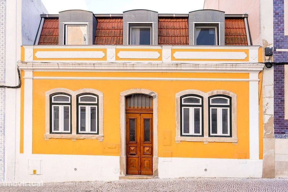 Moradia duplex na Graça com 5 Quartos e Jardim