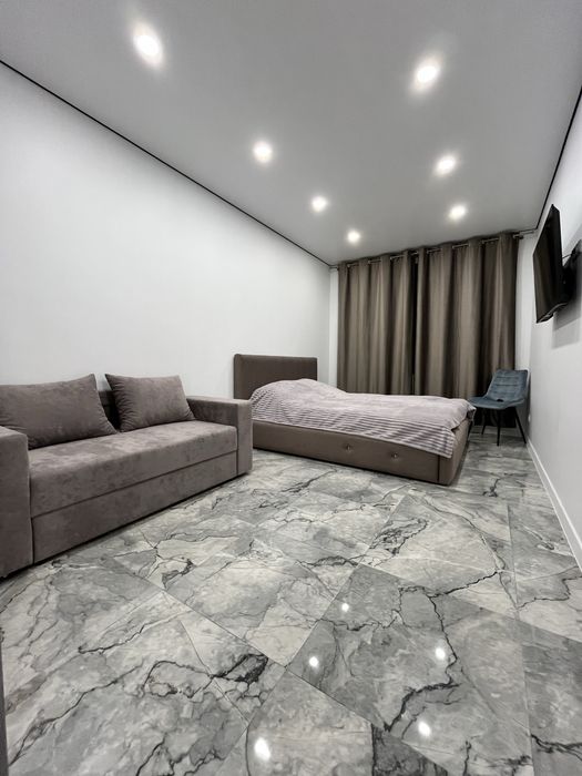 2к ЛЮКС Вул Нижня Берегова, ОАЗИС, Епіцентр, Вигляд на ПІВДЕННИЙ БУГ