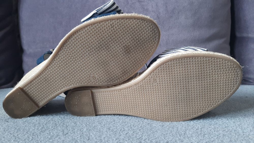 Espadryle na koturnie nowe