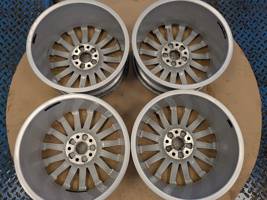 Felgi aluminiowe 5x112 ET45 17"Audi
