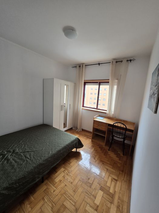 Arrendo quarto em T3  - Vilar do Andorinho