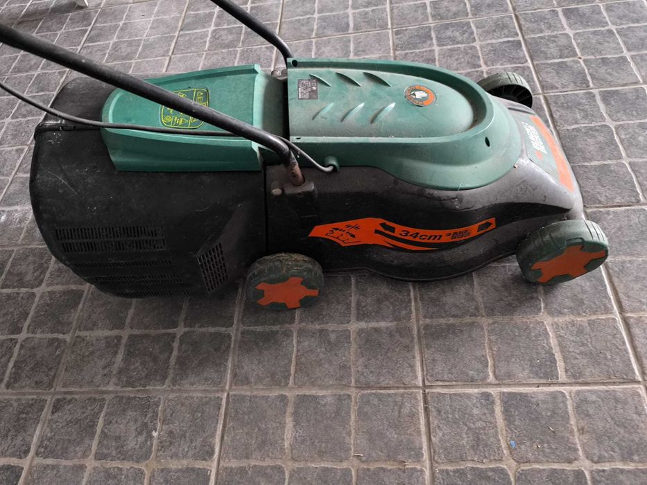 Maquina cortar relva