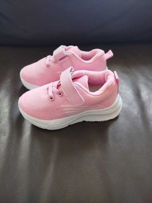 Dziewczęce buty sportowe różowe r. 25 lekkie wygodne