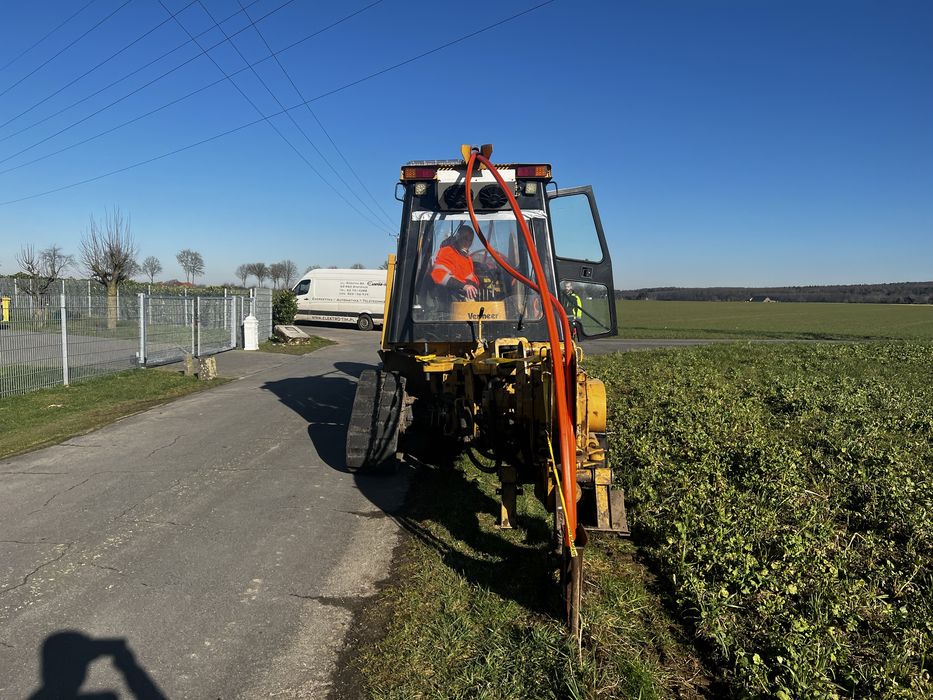 Pługoukładacz, wykopy liniowe, światłowody,