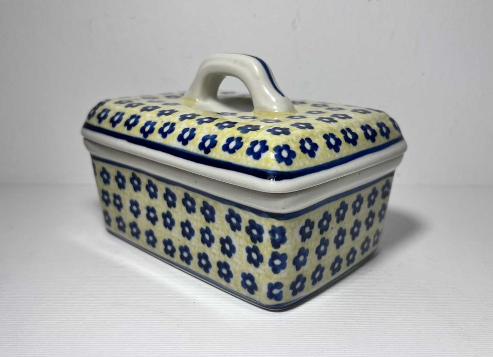 Maselnica/ szkatuła/ puzderko ceramika Bolesławiec, ręcznie malowana.