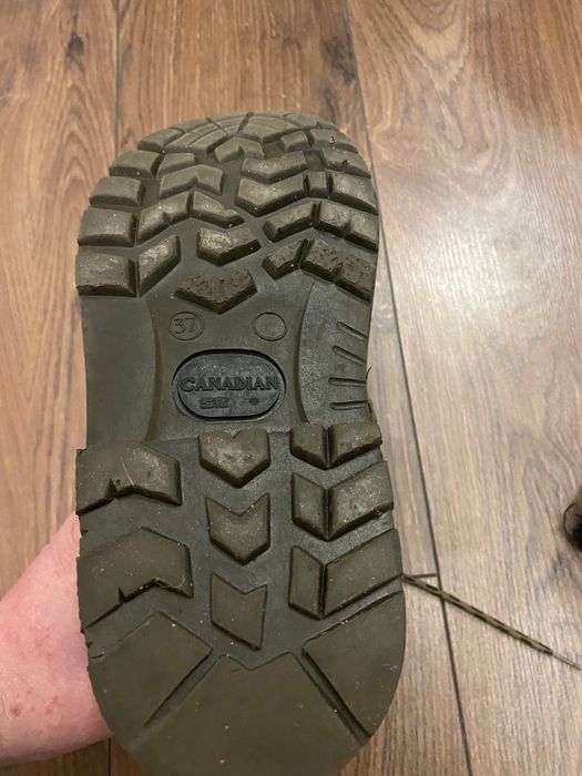 Ботинки CANADIAN зимние ( непромокаемые )  37 р.               .