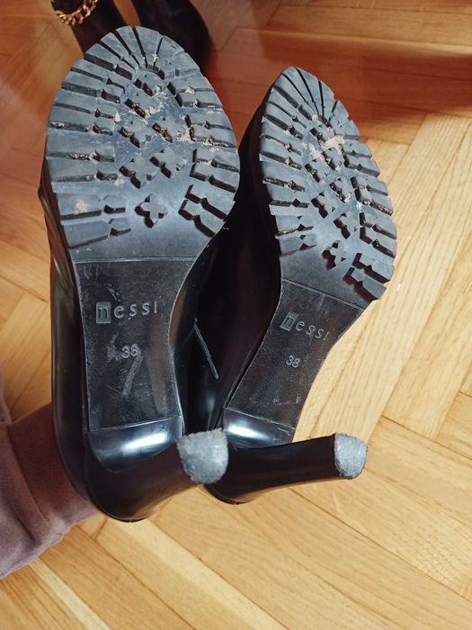 Czarne botki na wiosnę, półbuty Nessi, r.38, skóra
