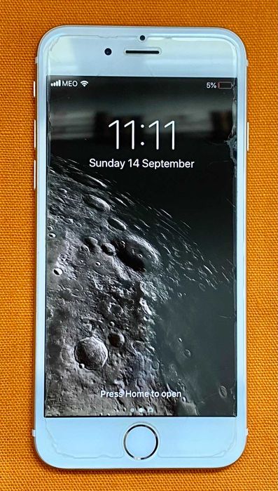 iPhone 6 UNLOCKED 64GB – Classic Apple, Elegant and Functional64729822771201121