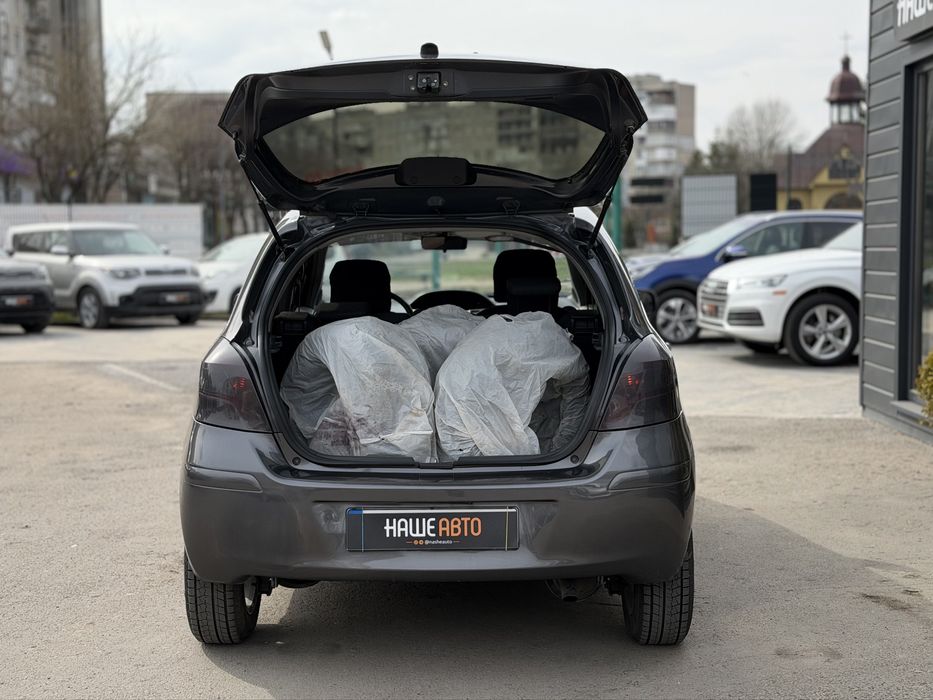 TOYOTA YARIS 2011 року, 1.4 дизель, механіка, передній привід.