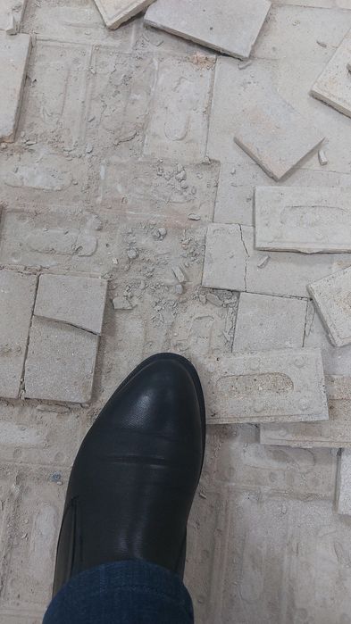 Бій плитки в мішках та будівельних відходів для підсипки