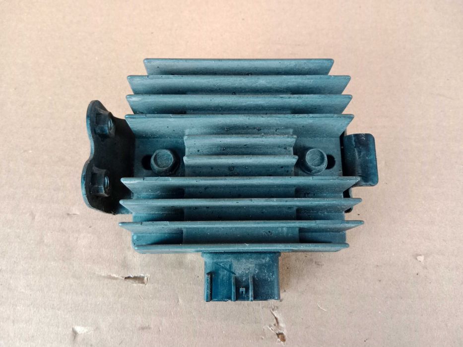 Kawasaki Z800 Regulator Napięcia SH838AA 2.0 021    13-16
