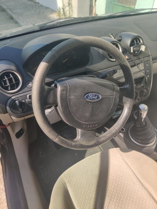 Ford fiesta V ghia