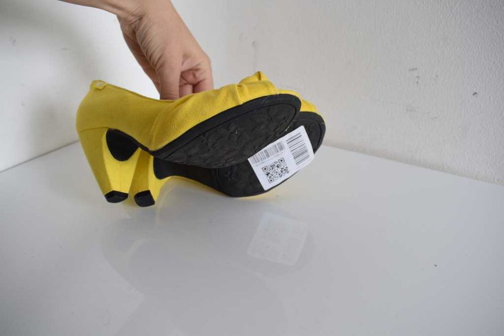 Rocket og czółenka buty na obcasie 36