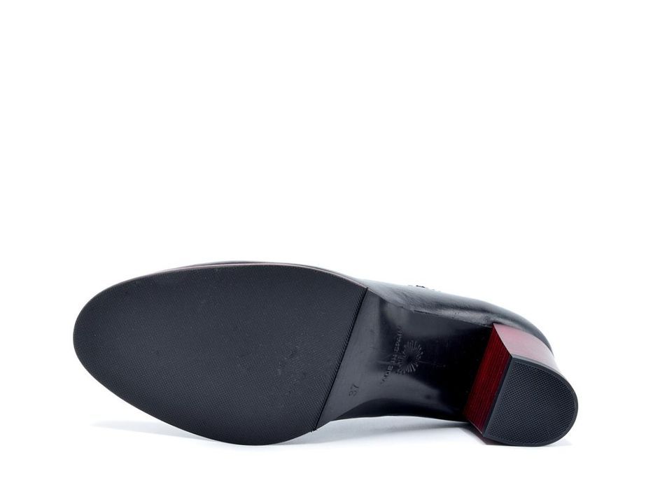 Шкіряне взуття. Весна. Осінь. Каблук. Туфлі жіночі. Елегантне взуття