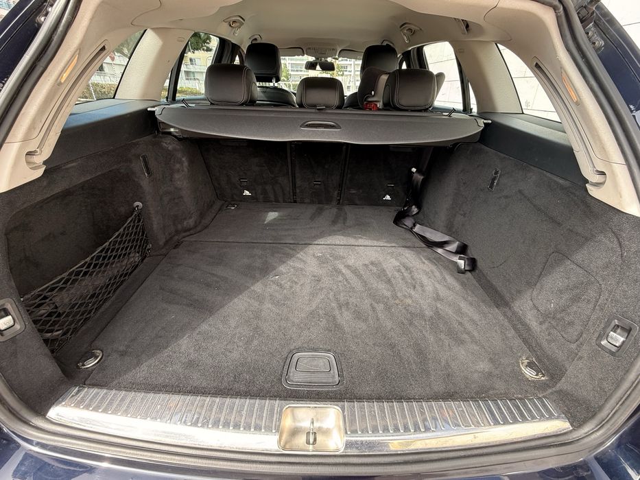 Mercedes c200 | carrinha estimada | azul escuro (extras)