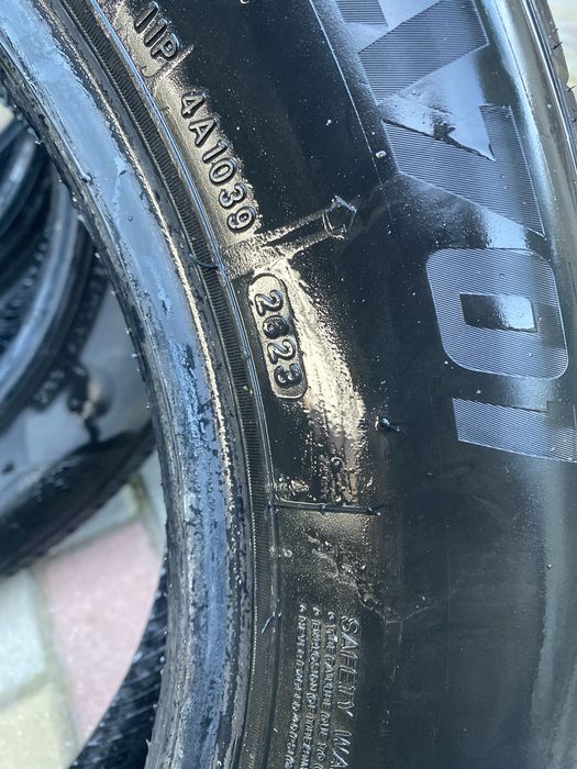 Продам мʼякі та тихі Шини R17/225/60