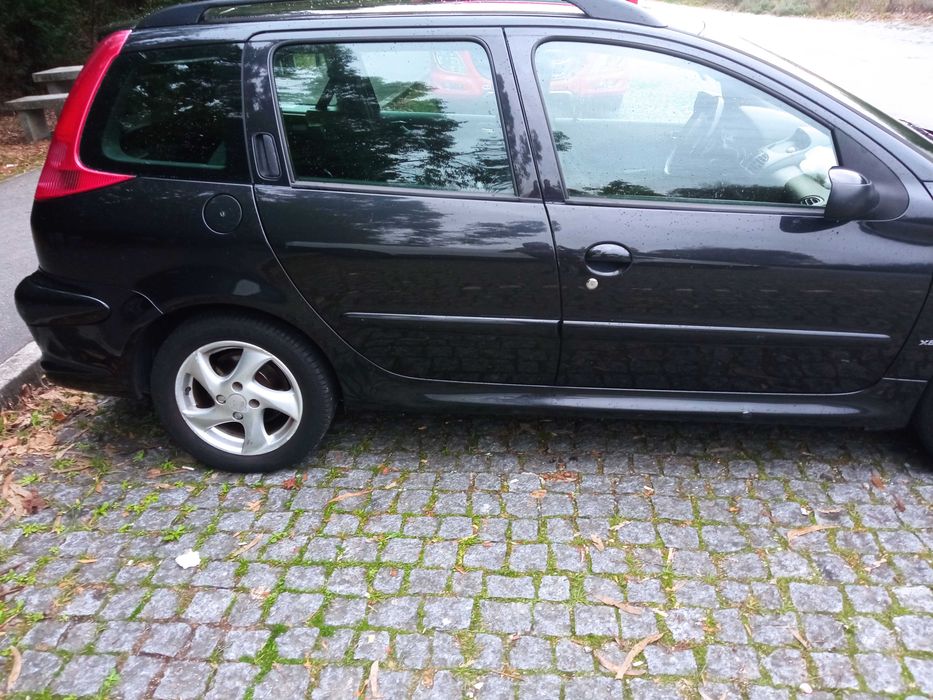 Peugeut 206 sw 155.000 KM bem estimado