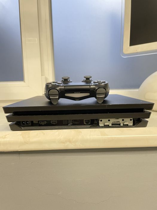 Sony playstation 4 pro 1tb 1 джойстик