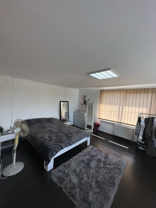 Продаж житлового будинка з комер. приміщенням (сауна ,басейн, більярд)