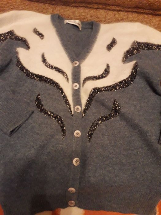 Светер жіночий  46розмір